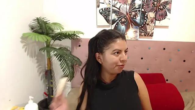 Snapshot of CarolineBrunx chatting on March 15, 9:38 pm CarolineBrunx online show from March 15, 9:38 pm