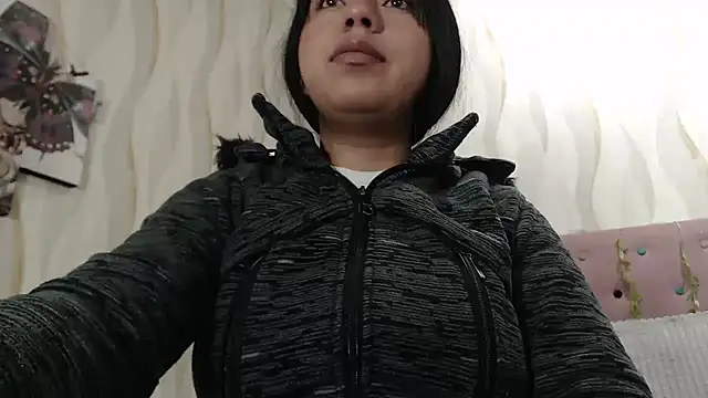 Snapshot of CarolineBrunx chatting on September 10, 4:34 am CarolineBrunx online show from September 10, 4:34 am