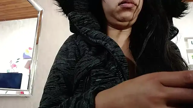 Snapshot of CarolineBrunx chatting on November 3, 9:21 am CarolineBrunx online show from November 3, 9:21 am