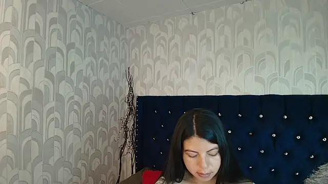 CarolineBrunx online show from March 25, 7:09 pm