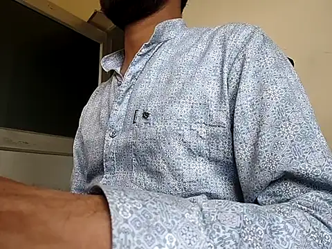 Ishan003 online show from September 14, 6:12 am