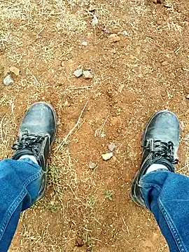 Ishan003 online show from March 13, 2:29 am