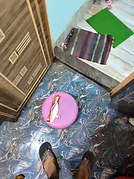 Ishan003 online show from July 10, 2:49 am
