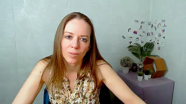 GloriaSi  online show from May 3, 9:37 am