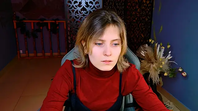 LolaAsmus online show from February 6, 1:10 pm