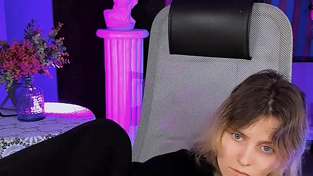 LolaAsmus online show from February 12, 10:46 am