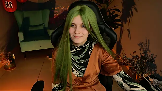 LolaAsmus online show from February 22, 2:30 pm