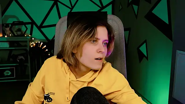 LolaAsmus online show from February 28, 4:20 pm