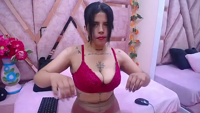 CataleyaLars20 online show from December 5, 12:25 pm