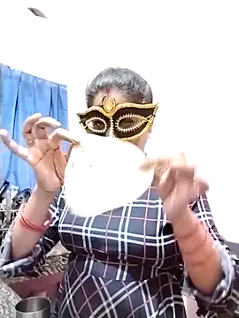 Snapshot of Babydoll_18 chatting on November 10, 3:00 pm Babydoll 18 online show from November 10, 3:00 pm