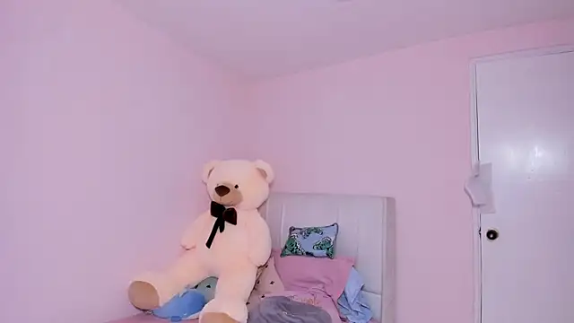 Snapshot of playsecrets chatting on March 17, 6:53 pm playsecrets online show from March 17, 6:53 pm