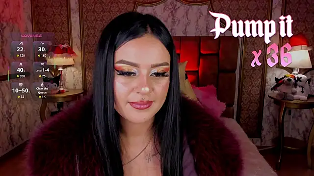 SoffiQueen online show from November 18, 4:55 pm