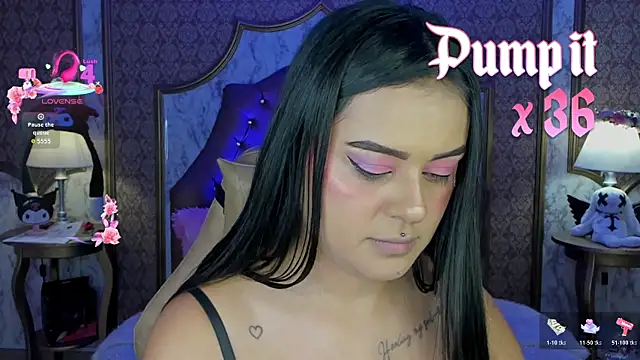 SoffiQueen online show from April 29, 2:32 pm