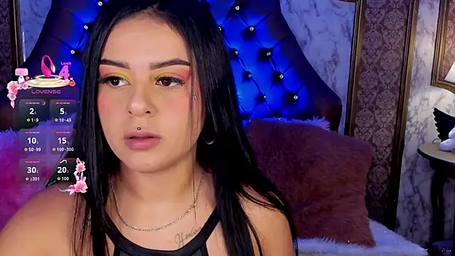 SoffiQueen online show from June 17, 12:29 pm