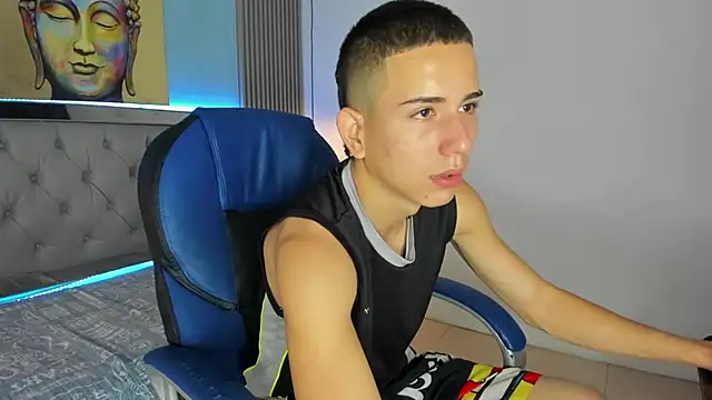 Snapshot of JackSwan18 chatting on November 22, 3:11 pm JackSwan18 online show from November 22, 3:11 pm