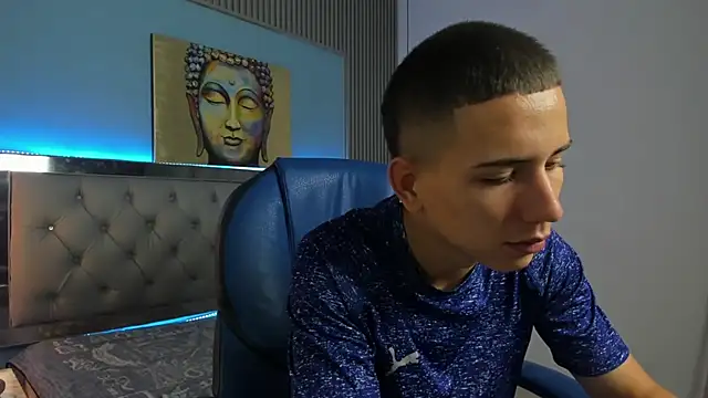 Snapshot of JackSwan18 chatting on November 24, 9:14 pm JackSwan18 online show from November 24, 9:14 pm