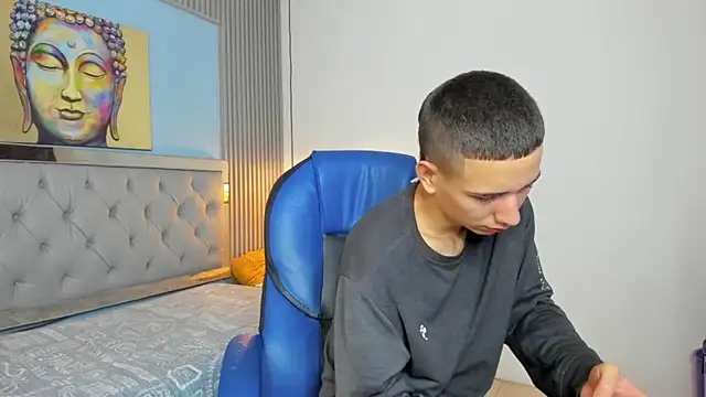 Snapshot of JackSwan18 chatting on November 25, 8:20 pm JackSwan18 online show from November 25, 8:20 pm