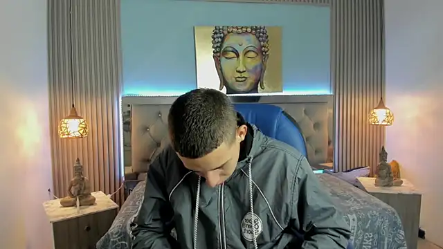 Snapshot of JackSwan18 chatting on November 28, 8:22 pm JackSwan18 online show from November 28, 8:22 pm