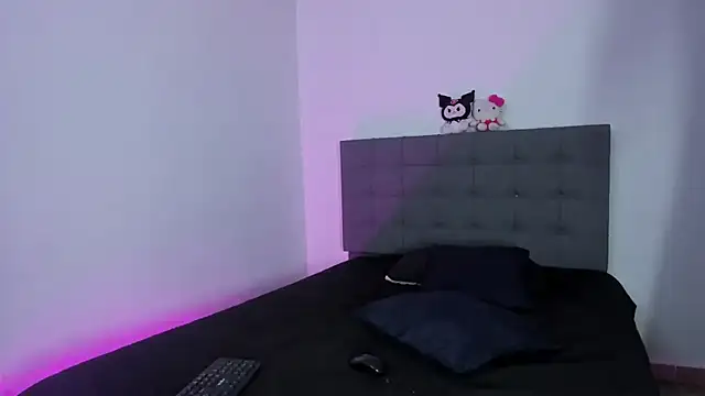 petty effy online show from December 23, 11:49 pm