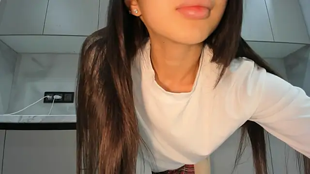 Snapshot of Mia_Meow_ chatting on November 24, 2:22 am Mia Meow online show from November 24, 2:22 am