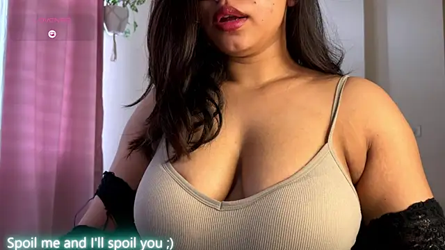 Snapshot of ohh_mona chatting on March 1, 3:43 am ohh mona online show from March 1, 3:43 am