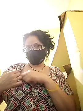 heenage online show from February 3, 12:14 pm