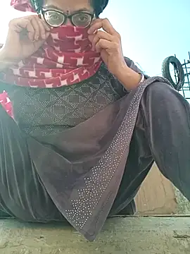 heenage online show from February 9, 4:05 am