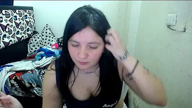 shopyymessyy online show from May 23, 12:38 am