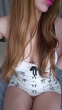 jhulyyy online show from January 18, 1:37 pm