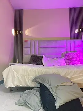 EMILYY FOXY online show from August 1, 7:02 pm