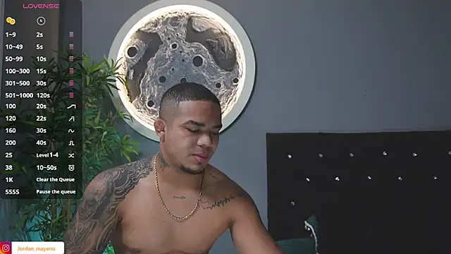 jordan mayers02 online show from January 19, 9:02 am