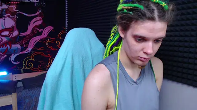 Snapshot of KIKI_Krash chatting on November 4, 9:52 am KIKI Krash online show from November 4, 9:52 am