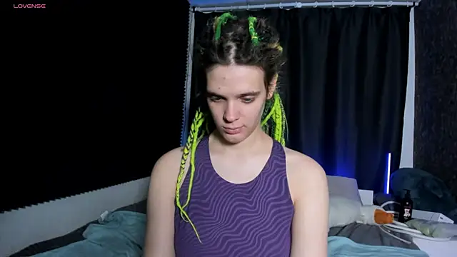 Snapshot of KIKI_Krash chatting on November 27, 10:06 am KIKI Krash online show from November 27, 10:06 am