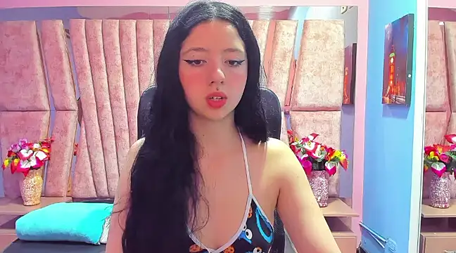 Nathalia Reyes online show from December 15, 3:34 am