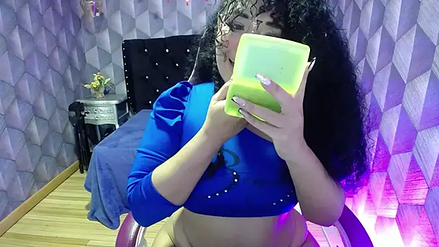 Sofiacowperx online show from February 15, 11:17 am