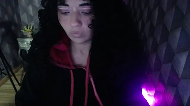 Sofiacowperx online show from February 25, 7:36 pm