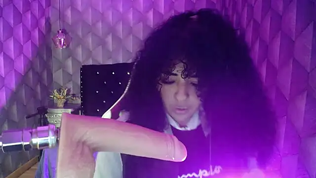 Sofiacowperx online show from February 28, 4:20 pm