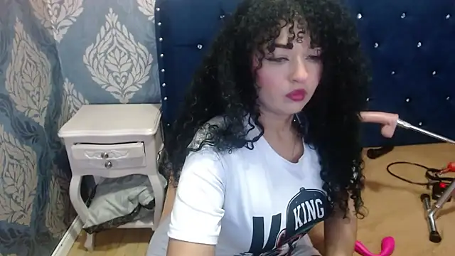 Sofiacowperx online show from October 11, 4:49 pm