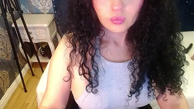 Sofiacowperx online show from July 11, 2:31 pm