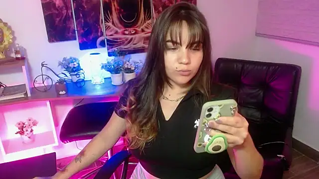 Snapshot of Jsneiidy_ATH chatting on December 19, 1:56 am Jsneiidy ATH online show from December 19, 1:56 am