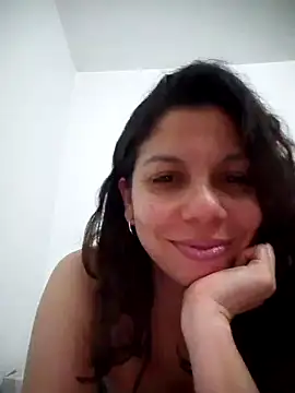 Snapshot of Carliina_Soussa chatting on February 1, 1:12 am Carliina Soussa online show from February 1, 1:12 am