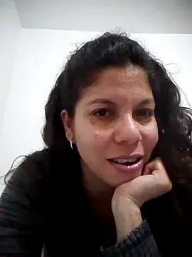 Snapshot of Carliina_Soussa chatting on February 1, 4:24 am Carliina Soussa online show from February 1, 4:24 am