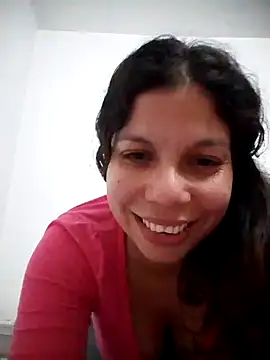 Snapshot of Carliina_Soussa chatting on February 3, 1:30 am Carliina Soussa online show from February 3, 1:30 am
