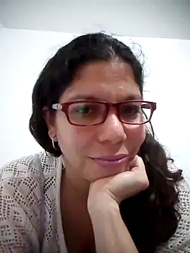 Snapshot of Carliina_Soussa chatting on February 6, 10:00 pm Carliina Soussa online show from February 6, 10:00 pm