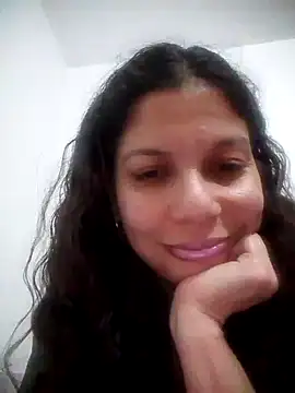 Snapshot of Carliina_Soussa chatting on February 8, 9:25 pm Carliina Soussa online show from February 8, 9:25 pm