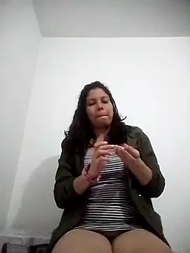 Snapshot of Carliina_Soussa chatting on February 9, 1:00 am Carliina Soussa online show from February 9, 1:00 am