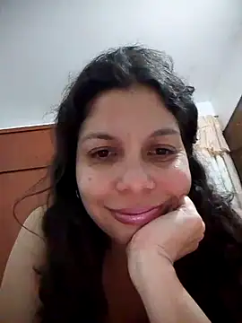 Snapshot of Carliina_Soussa chatting on March 6, 2:41 am Carliina Soussa online show from March 6, 2:41 am