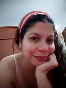 Snapshot of Carliina_Soussa chatting on October 30, 11:27 pm Carliina Soussa online show from October 30, 11:27 pm