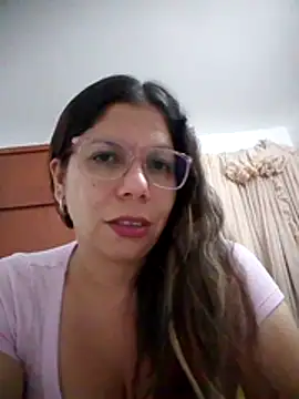 Snapshot of Carliina_Soussa chatting on December 15, 3:33 am Carliina Soussa online show from December 15, 3:33 am