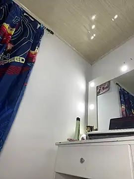 Snapshot of Abigail_Cowen chatting on January 23, 11:48 am Abigail Cowen online show from January 23, 11:48 am